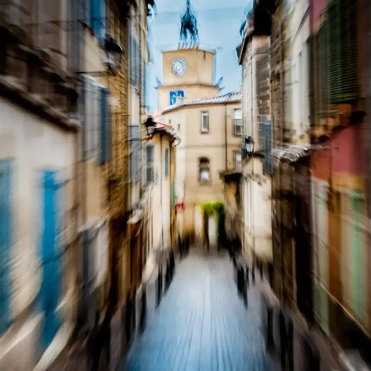 La Tour de l’Horloge, Salon de Provence, MP2013 – Le Grand Bleu