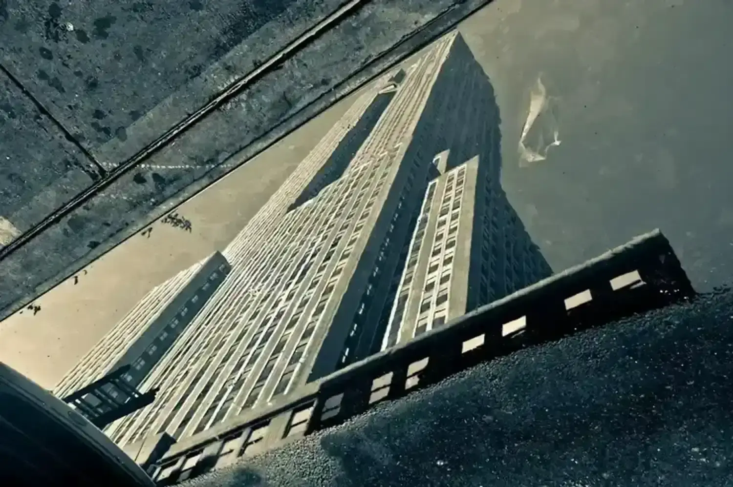 Empire in the puddle, Gotham, The New York Trilogy